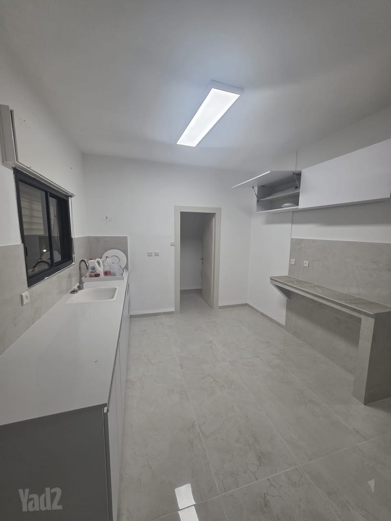 Photo from Yad2 – 5 Rooms • ₪6,500, הנוטר 34, Eastern Kiryat Haim, Haifa (1)