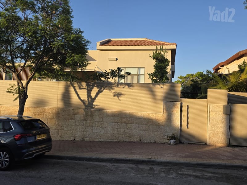 Photo from Yad2 – 9 Rooms • ₪11,000, מרדכי ארדון 8, Neot Lon, Beer Sheva (1)