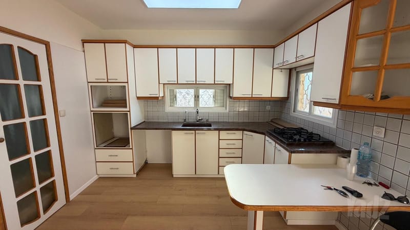 תמונה מיד2 – 4 חדרים • 6,900 ₪, רוטשילד, גבעת האהבה, נס ציונה (1)