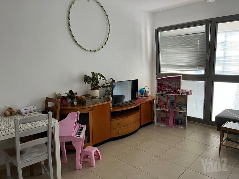 תמונה מיד2 – 2 חדרים • 5,000 ₪, השקד 4, רמת אילן, גבעת שמואל (1)