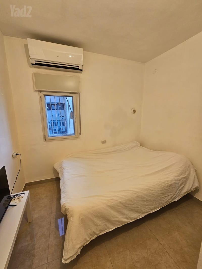תמונה מיד2 – 5 חדרים • 9,800 ₪, כפר עציון 8, תלפיות, ירושלים (1)