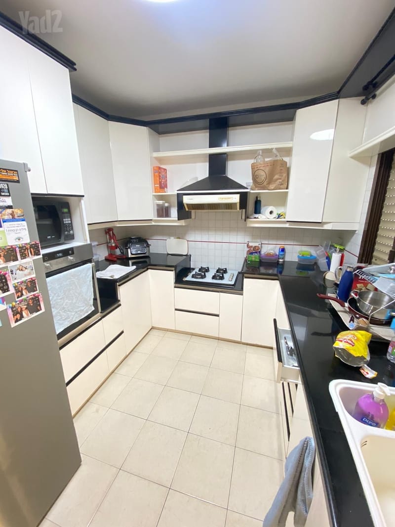 Photo from Yad2 – 5 Rooms • ₪6,500, אלברט שווייצר 35, Ramat Eshkol, Haifa (1)