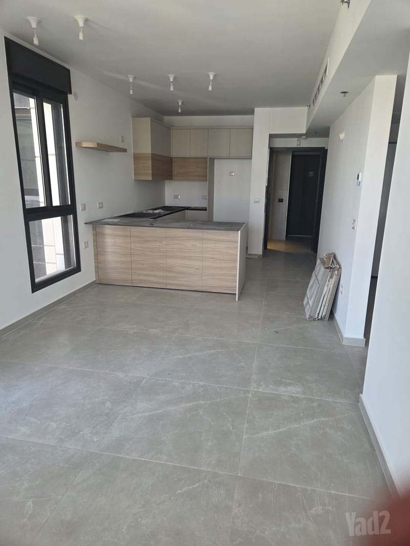 תמונה מיד2 – 3 חדרים • 7,000 ₪, דרך לוי אשכול 133, קיראון, קרית אונו (1)