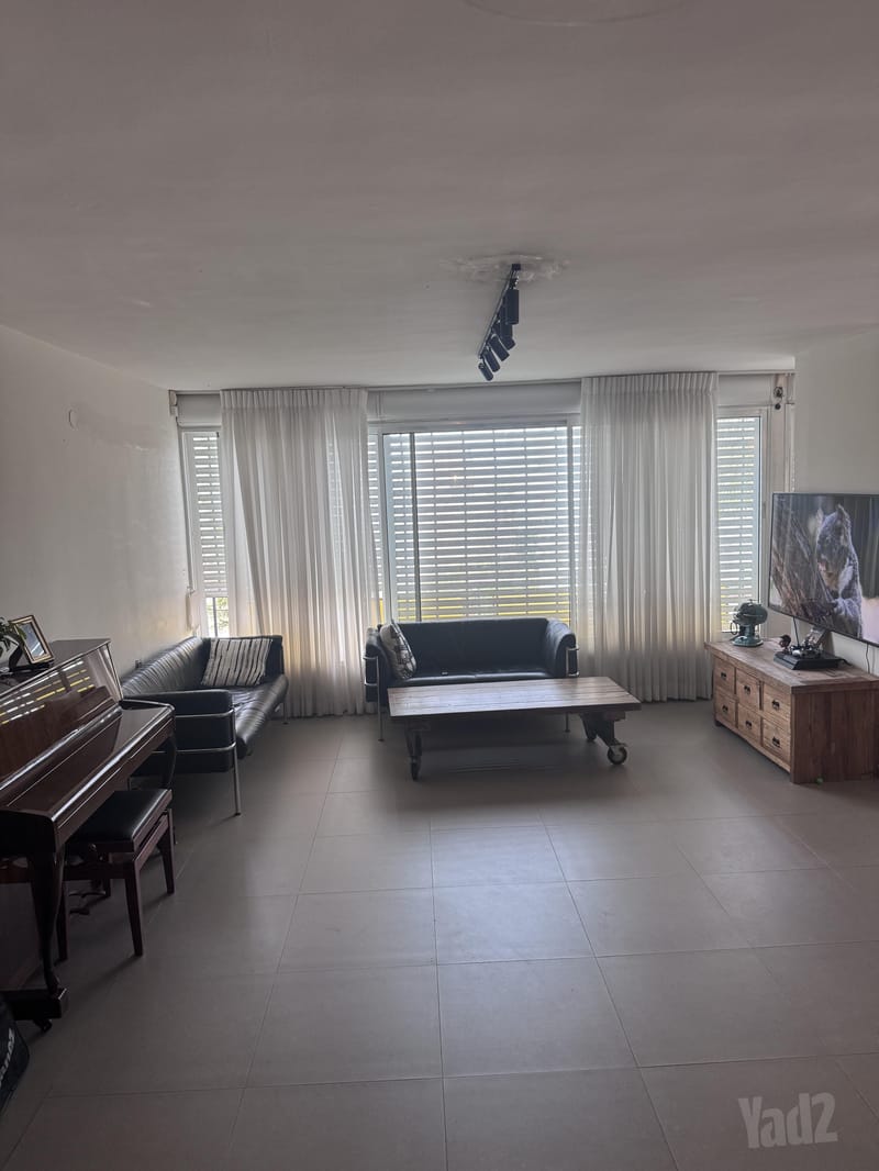 תמונה מיד2 – 5.5 חדרים • 11,000 ₪, החלוץ 22, הרצלייה הירוקה, הרצליה (1)