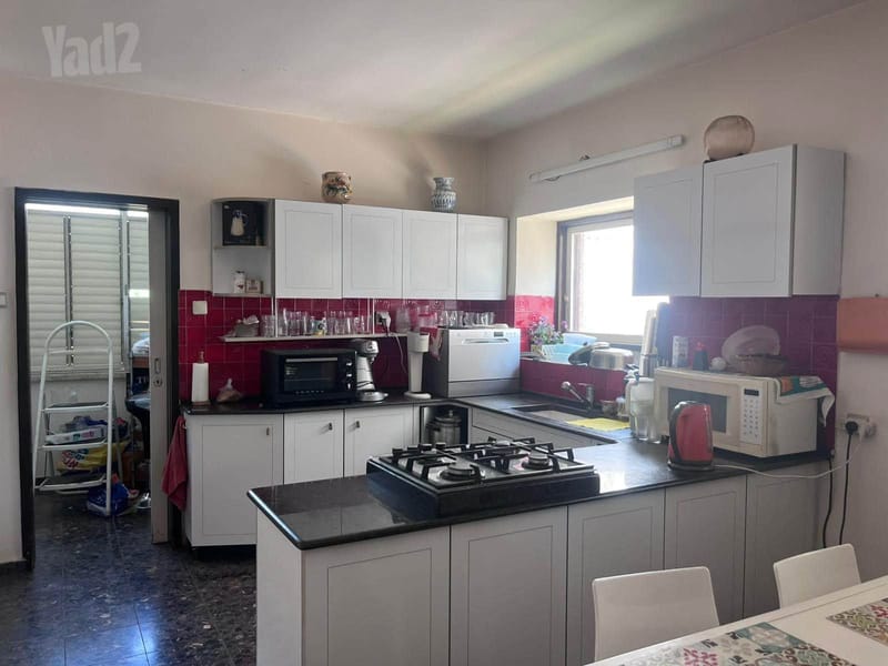 Photo from Yad2 – 6 Rooms • ₪12,000, טבנקין, Kfar Ganim Bet, Petah Tikva (1)