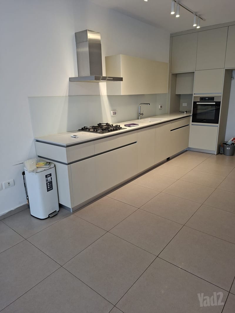 תמונה מיד2 – 4 חדרים • 3,350,000 ₪, משאבים, רמתיים, הוד השרון (1)