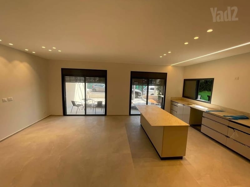 תמונה מיד2 – 4 חדרים • 9,200 ₪, הורד 1, שיכוני המזרח, ראשון לציון (1)