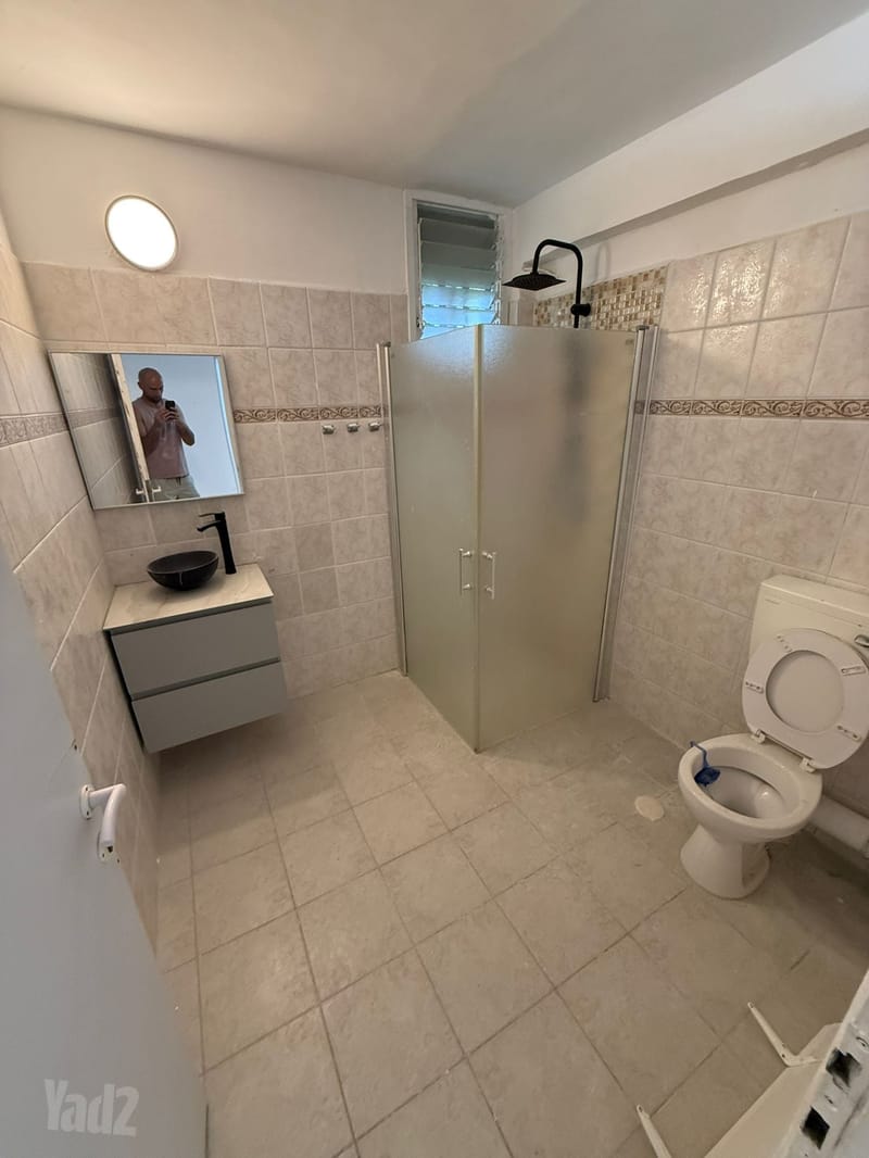 תמונה מיד2 – 2 חדרים • 1,600 ₪, בן עמי 12, גבעת הרקפות, קריית אתא (1)