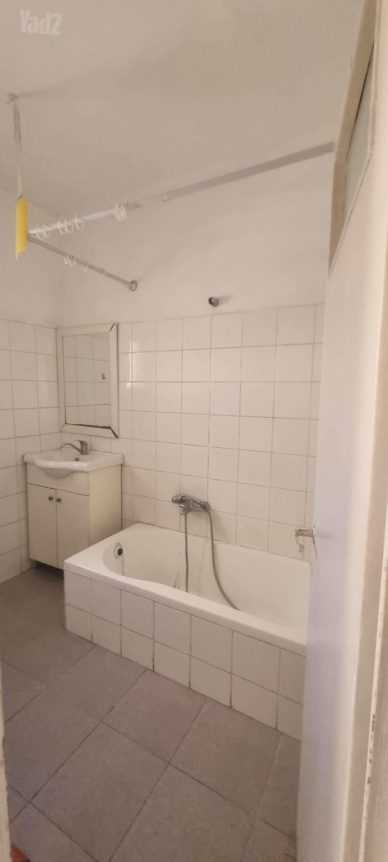 תמונה מיד2 – 3.5 חדרים • 5,500 ₪, האם 27, נווה יהושע, רמת גן (1)