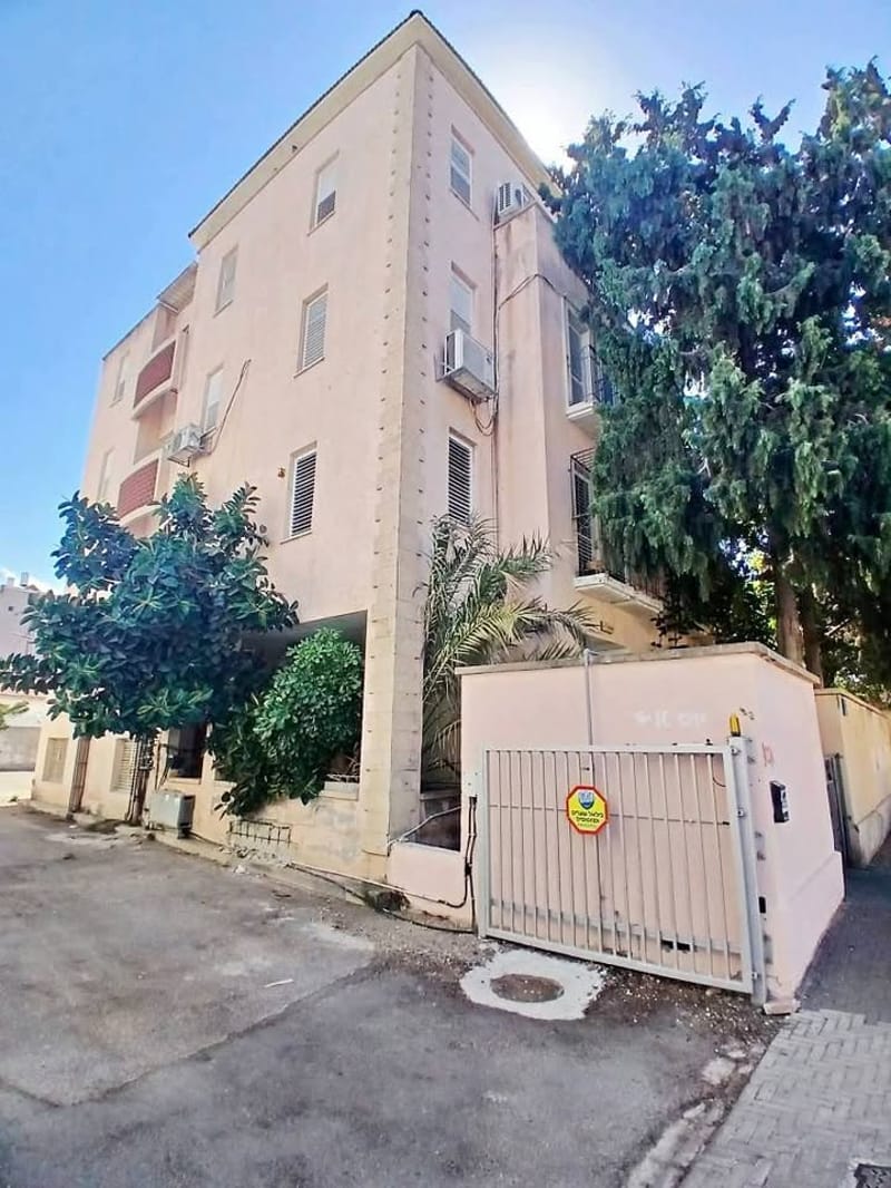 תמונה מפייסבוק – 4 חדרים • 6,200 ₪, אוהב ישראל 9, צהלון ושיכוני חיסכון, תל אביב (1)