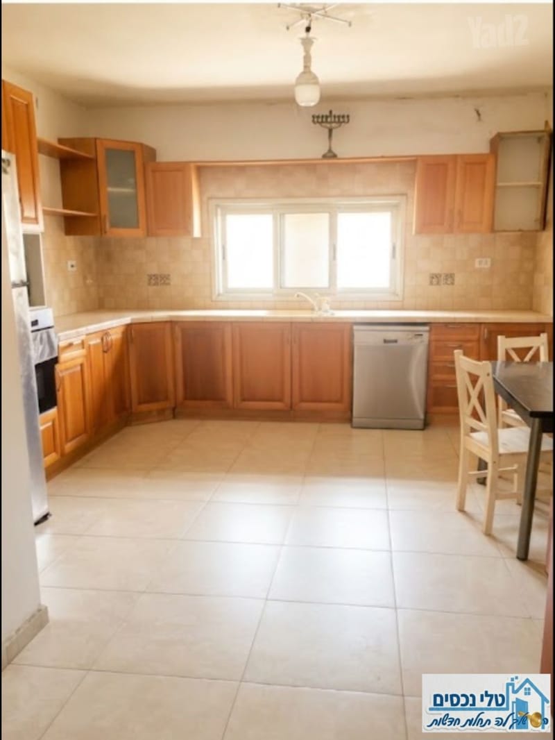 תמונה מיד2 – 6 חדרים • 5,250,000 ₪, שיכוני המזרח, ראשון לציון (1)