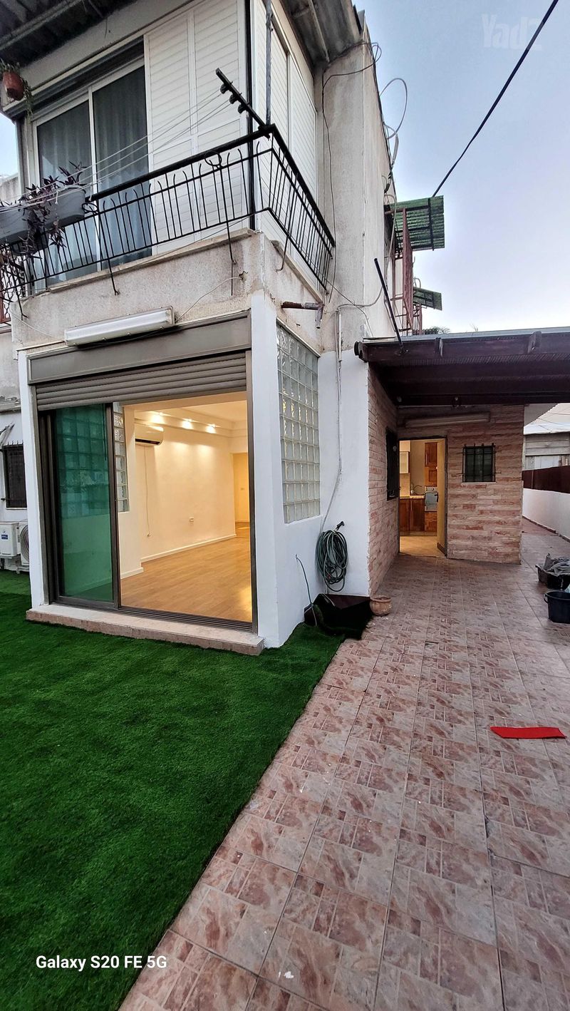 תמונה מיד2 – 3.5 חדרים • 8,300 ₪, שלמה שילר 22, קריית שלום, תל אביב (1)