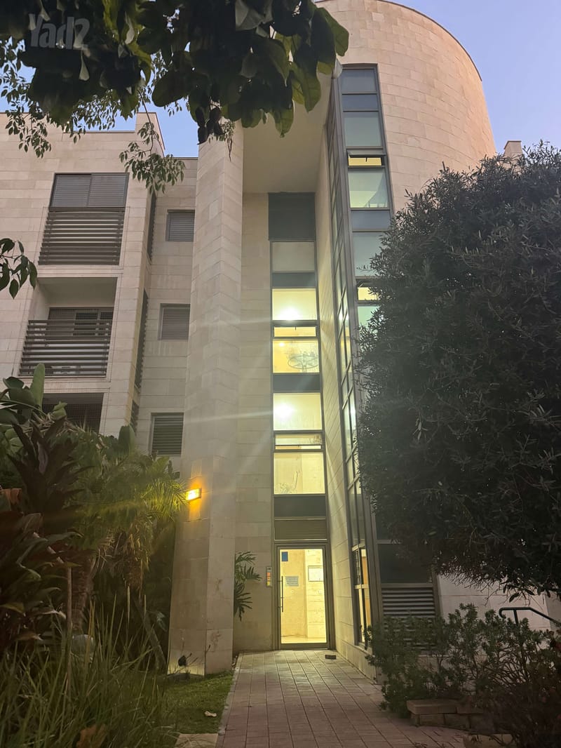 תמונה מיד2 – 3 חדרים • 6,900 ₪, שלונסקי 9, נאות שקמה, ראשון לציון (1)