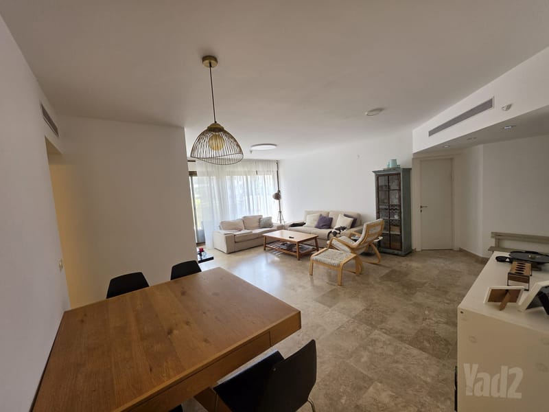 תמונה מיד2 – 5.5 חדרים • 13,400 ₪, אורי צבי גרינברג, אזורי חן, תל אביב (1)
