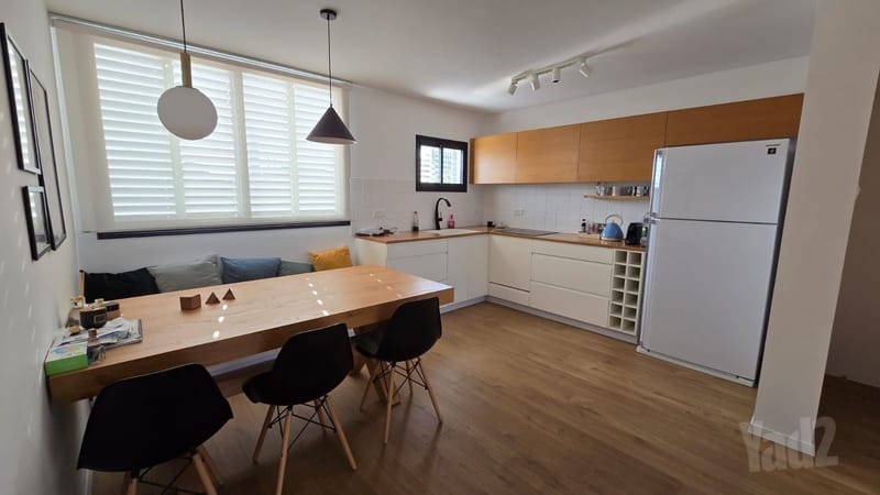 Фото с Yad2 – 3 Комнаты • 4,900 ₪, אילת 70, Джесси Коэн и Кирьят-Миха, Холон (1)