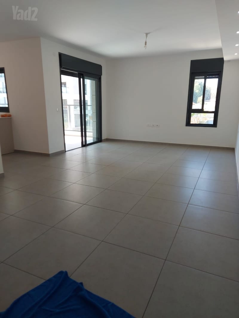 תמונה מיד2 – 4 חדרים • 7,000 ₪, חרמון 7, בית בפארק, אור יהודה (1)