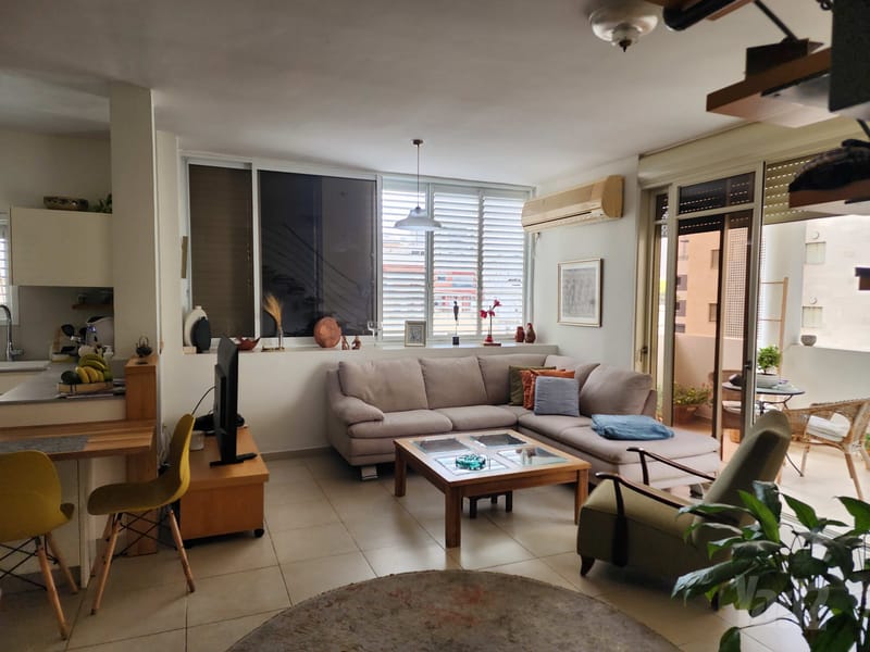 תמונה מיד2 – 5 חדרים • 4,790,000 ₪, תרפ"ב 16, הראשונים, רמת גן (1)
