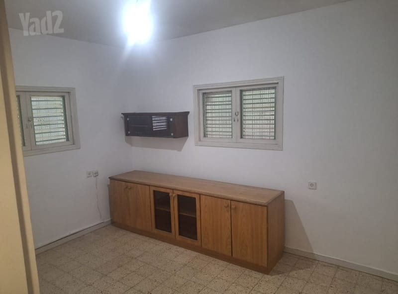 Photo from Yad2 – 4 Rooms • ₪5,800, מיכל לייב כץ 42, Kfar Ganim Bet, Petah Tikva (1)