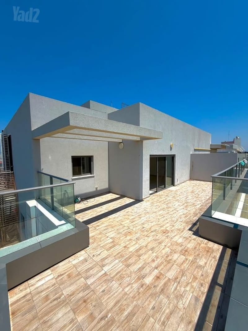 תמונה מיד2 – 5 חדרים • 3,150,000 ₪, נתניה (1)