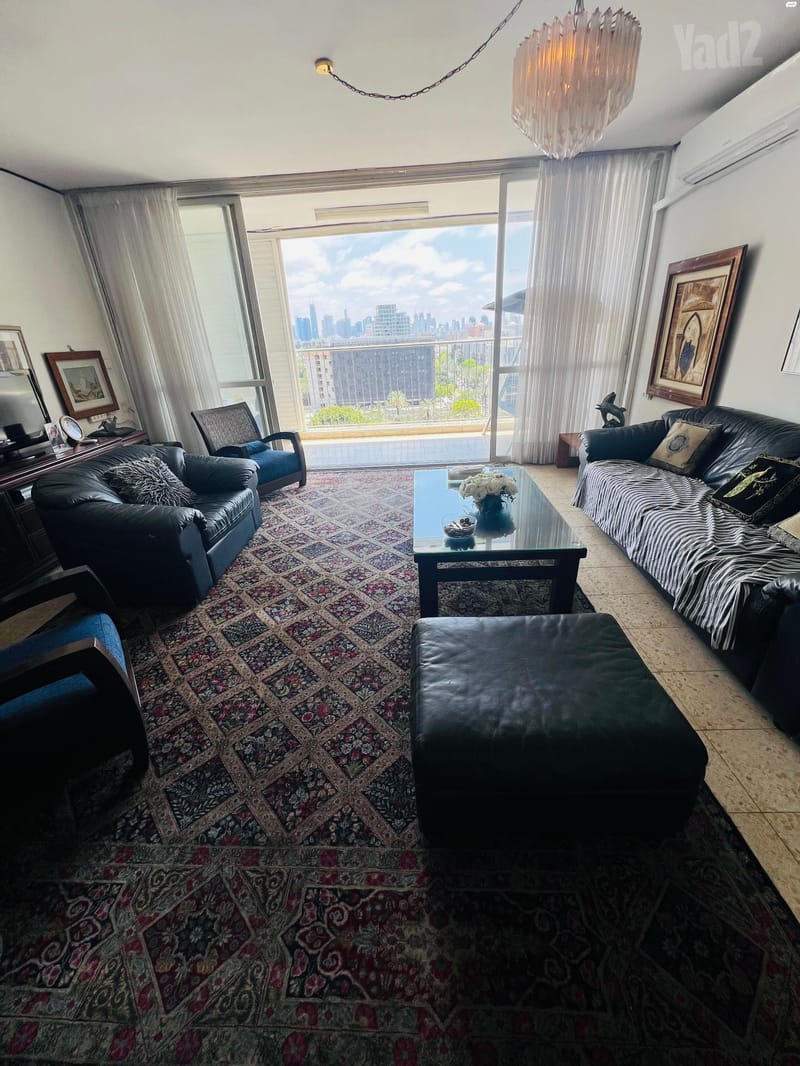 Photo from Yad2 – 4.5 Rooms • ₪12,000, לויטן 6, Neve Avivim, Tel Aviv (1)