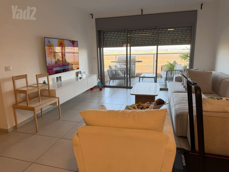 Photo from Yad2 – 5 Rooms • ₪8,200, סמטת השחר 3, Neve Rabin, Or Yehuda (1)