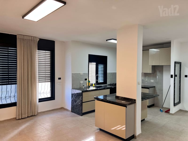 תמונה מיד2 – 3.5 חדרים • 4,500 ₪, שדרות ירושלים 29, קריית ים א', קריית ים (1)