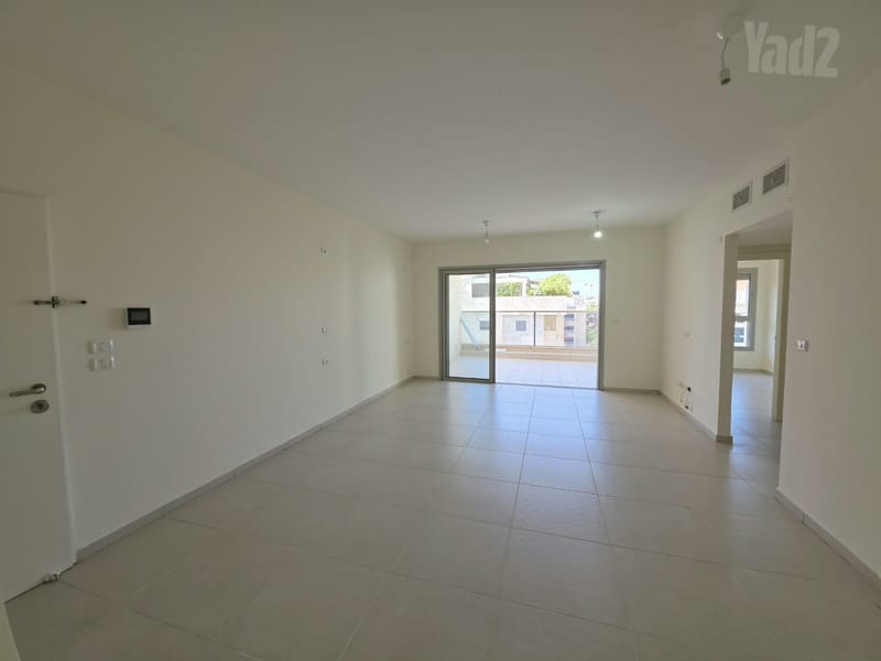 תמונה מיד2 – 4 חדרים • 8,500 ₪, הזמר העברי, כפר סבא (1)