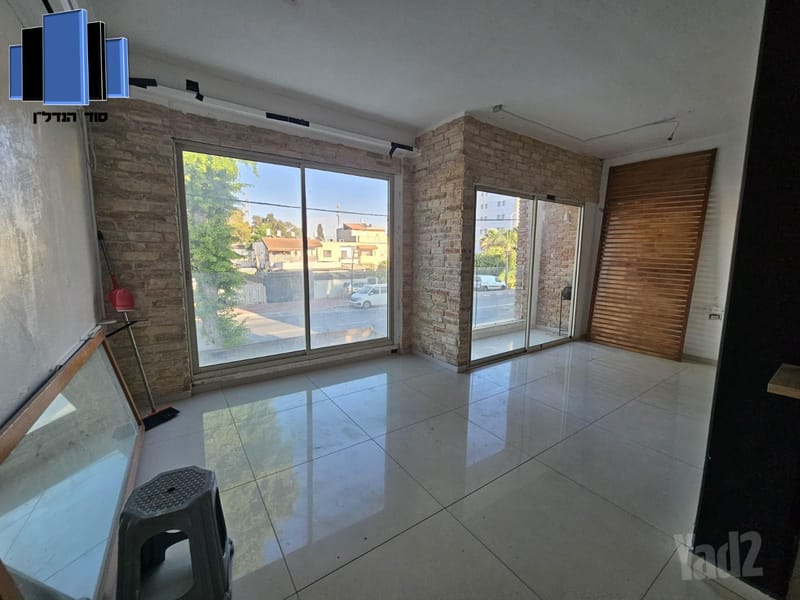 תמונה מיד2 – 3 חדרים • 3,000 ₪, שדרות וייצמן, ביאליק הוותיקה, קריית ביאליק (1)