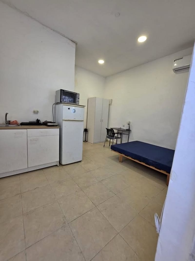 תמונה מפייסבוק – סטודיו • 3,400 ₪, יהודית, מונטיפיורי, תל אביב (1)