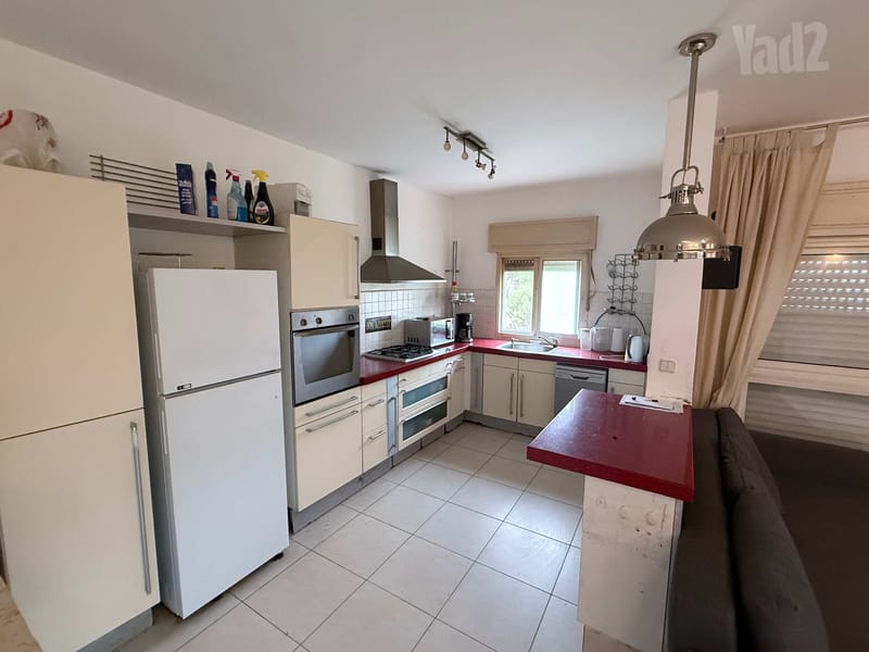 Photo from Yad2 – 2.5 Rooms • ₪4,000, שדרות מאפו, Ahuza, Haifa (1)