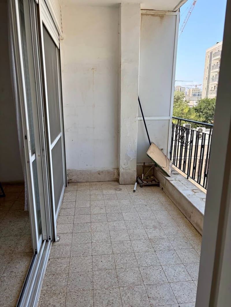 תמונה מפייסבוק – 4 חדרים • 6,700 ₪, חברון 122, תלפיות, ירושלים (1)