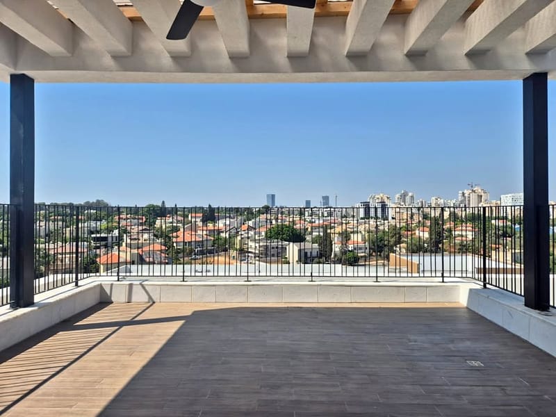 תמונה מפייסבוק – 6 חדרים • 13,500 ₪, גרין פארק (שיכון עובדים), הוד השרון (1)