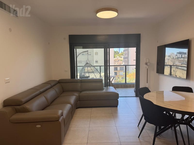תמונה מיד2 – 3 חדרים • 3,400,000 ₪, הרא"ה 153, עליות, רמת גן (1)
