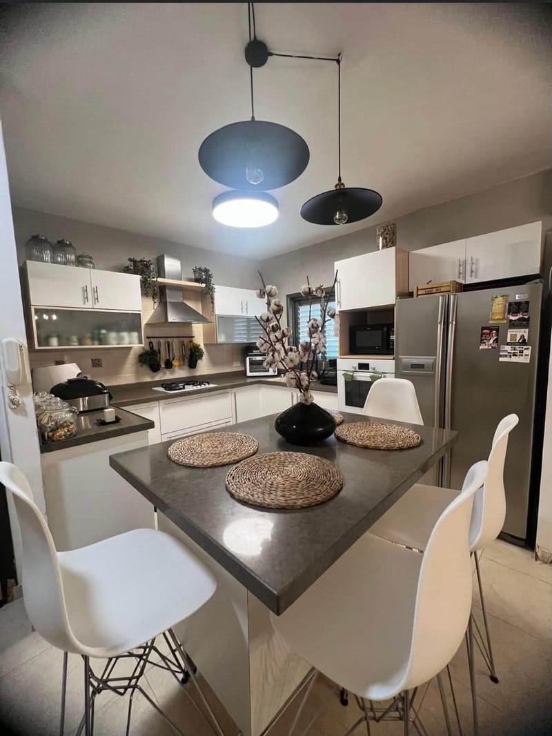 Photo from Facebook – 4 Rooms with roommates • ₪2,200, Kiryat Hatnei Pras Nobel, Rishon LeZion (1)