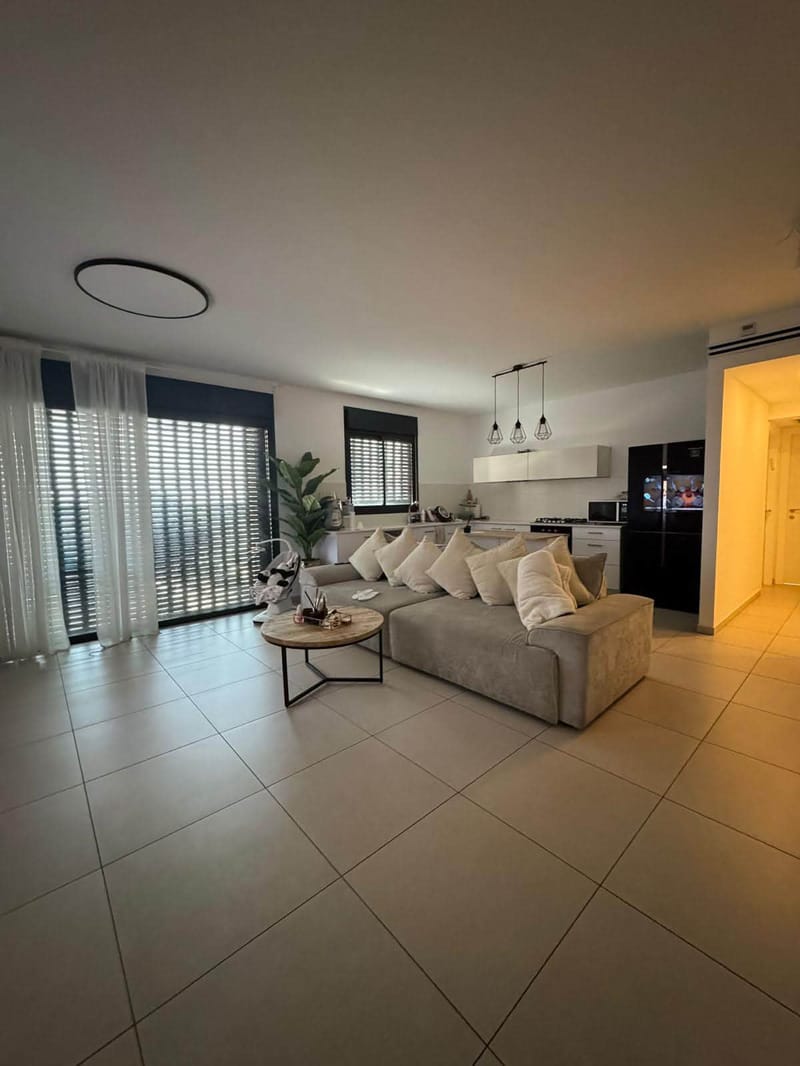 תמונה מפייסבוק – 5 חדרים • 7,200 ₪, נוריות, ראשון לציון (1)