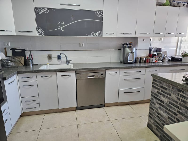 תמונה מפייסבוק – 4 חדרים • 7,500 ₪, הרשב"א, נאות שקמה, ראשון לציון (1)