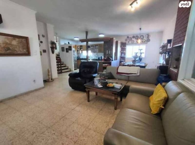 תמונה מפייסבוק – 7.5 חדרים • 10,000 ₪, רמב"ם, ראשון לציון (1)
