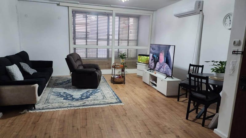 תמונה מפייסבוק – 3 חדרים • 5,000 ₪, אברמוביץ, ראשון לציון (1)