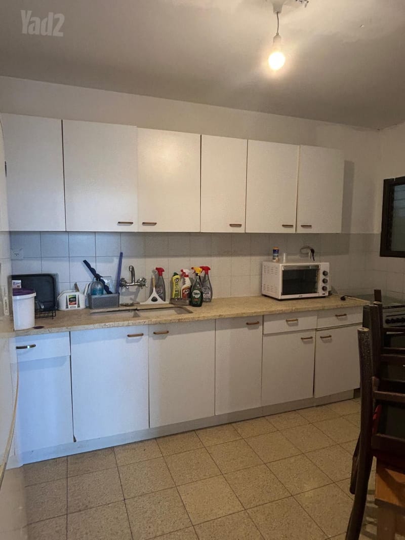 תמונה מיד2 – 5 חדרים • 8,500 ₪, שמעון בן צבי, שטח 9, גבעתיים (1)