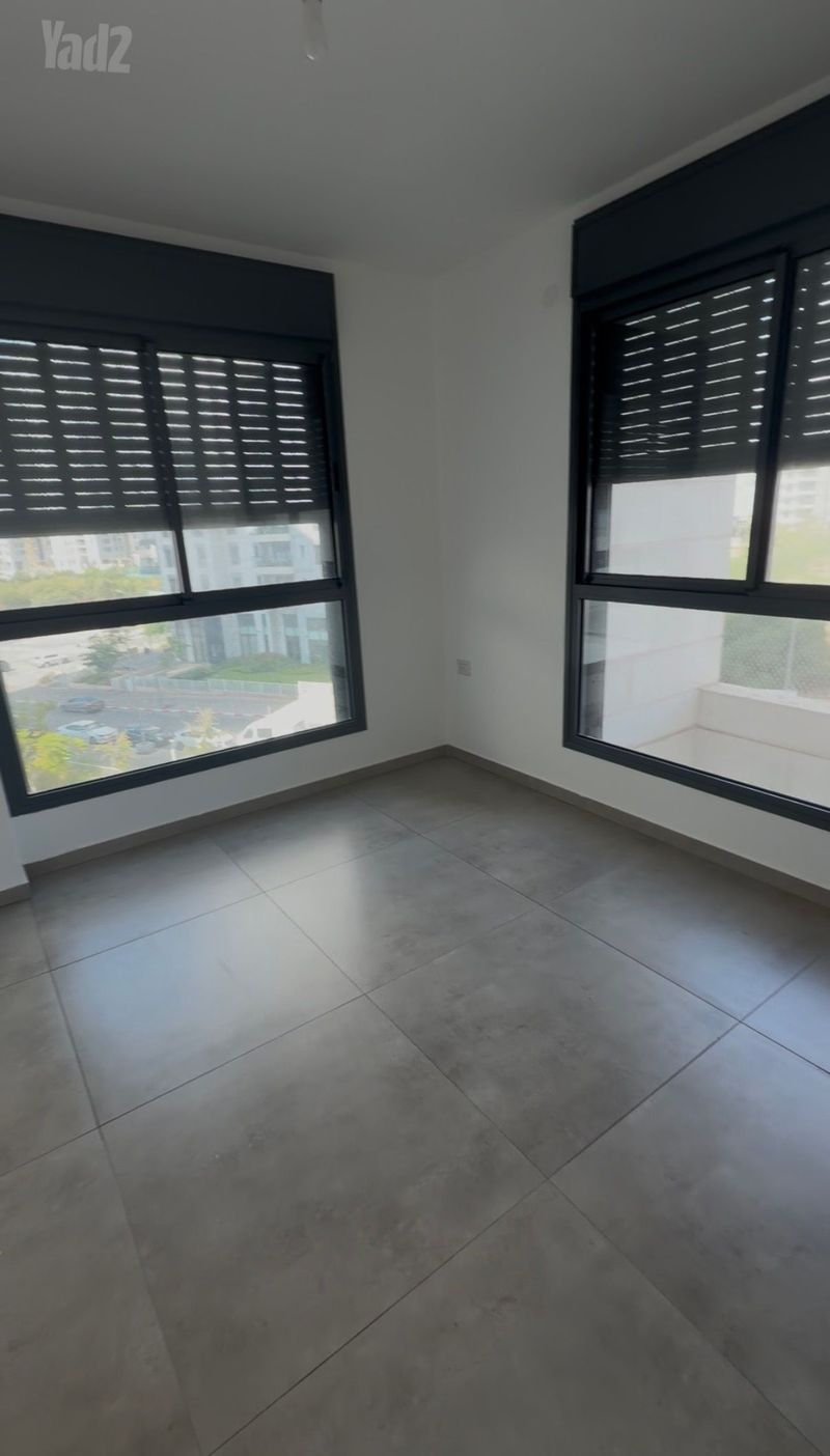 תמונה מיד2 – 4 חדרים • 7,500 ₪, הפריגטה 23, שכונה דרום חדש, בת ים (1)