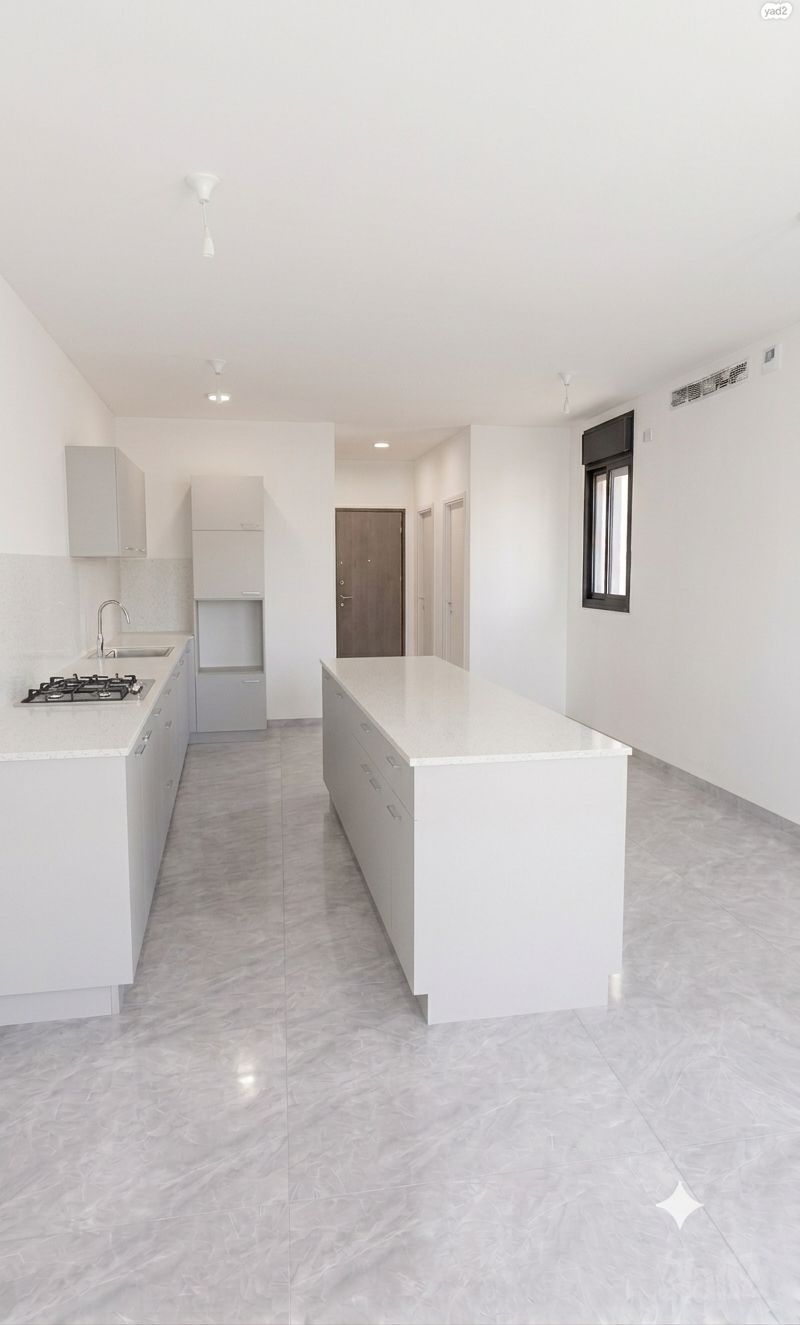 תמונה מיד2 – 5 חדרים • 8,000 ₪, המהר"ל מפראג 3, נוף השרון, נתניה (1)