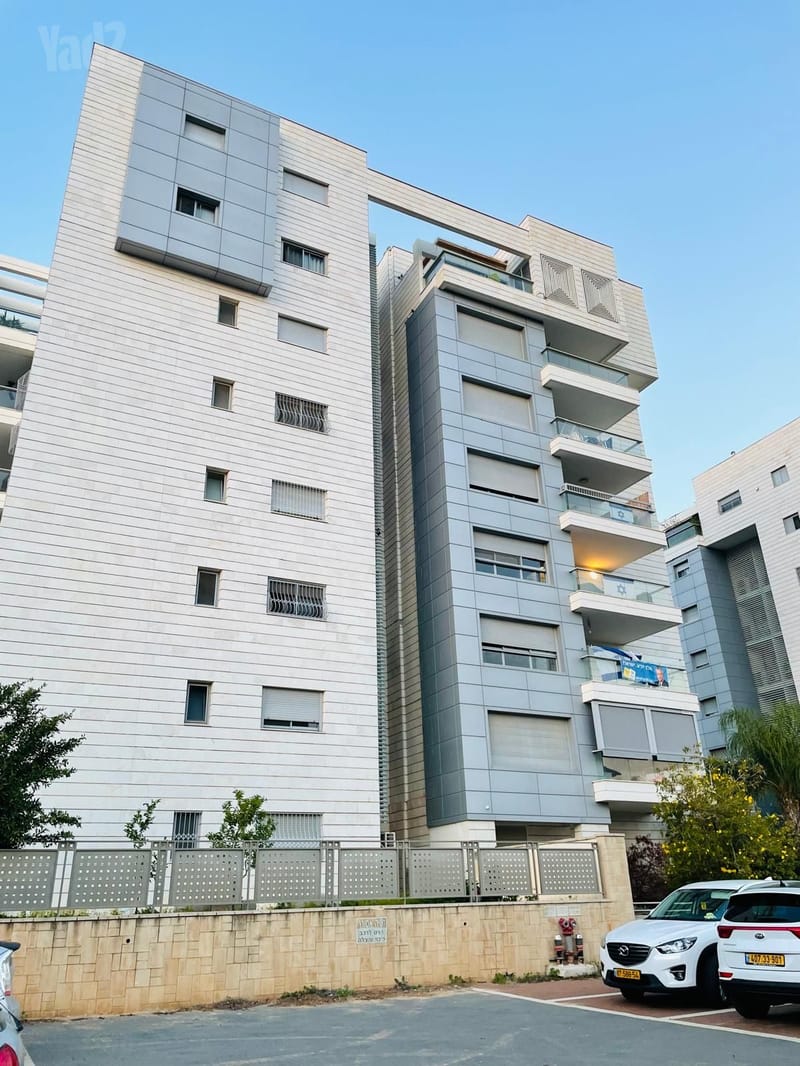 תמונה מיד2 – 4 חדרים • 8,200 ₪, נחל סער 5, עבר הירדן, קרית אונו (1)