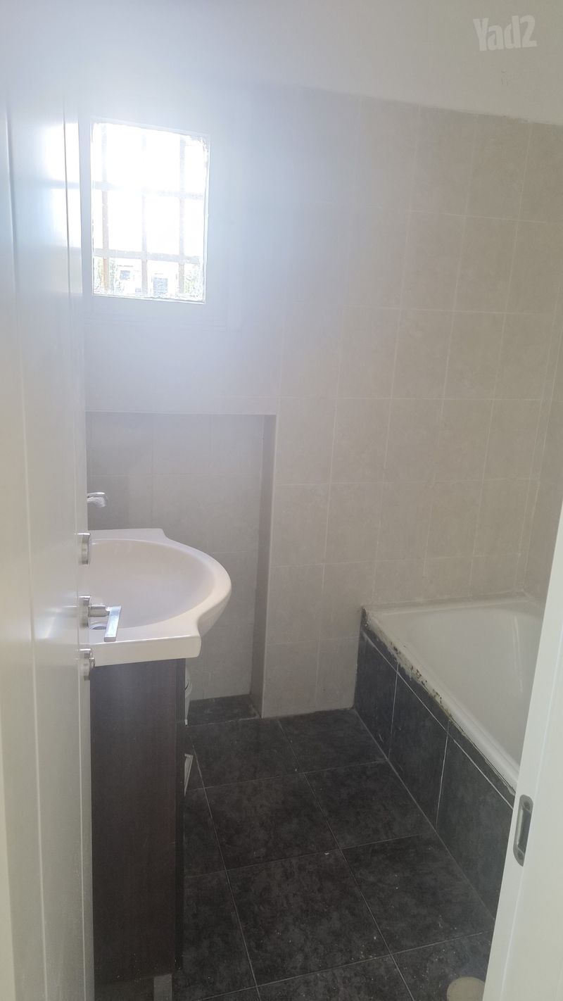 תמונה מיד2 – 4 חדרים • 5,700 ₪, דרך השלום 101, תל חיים, תל אביב (1)
