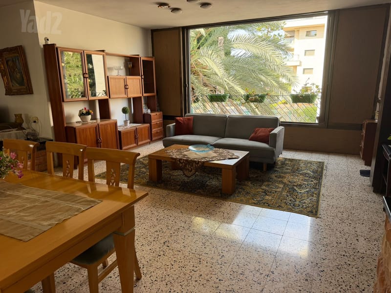 תמונה מיד2 – 5 חדרים • 2,500,000 ₪, היבנר 39, כפר גנים א', פתח תקווה (1)