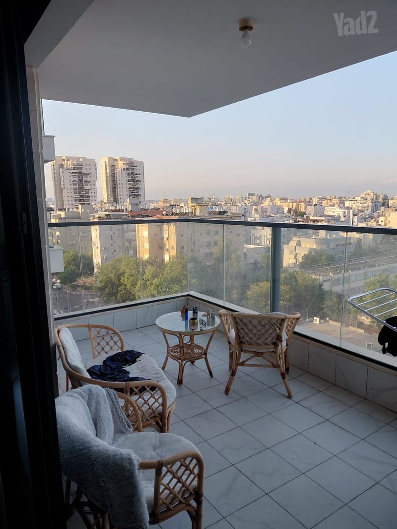 תמונה מיד2 – 4 חדרים • 8,000 ₪, גבעתי, רמב"ם, ראשון לציון (1)