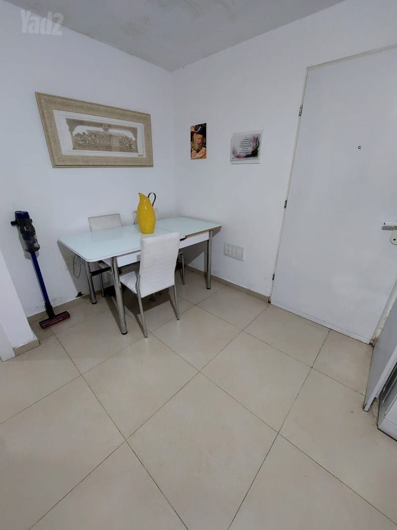 Photo from Yad2 – 2 Rooms • ₪4,100, הערבה 4, Shikunei HaMizrah, Rishon LeZion (1)