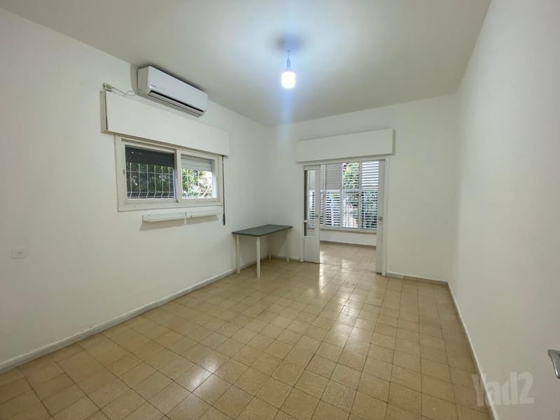 Photo from Yad2 – 3 Rooms • ₪4,400, זאב יעבץ 16, 'שכונה א, Rehovot (1)