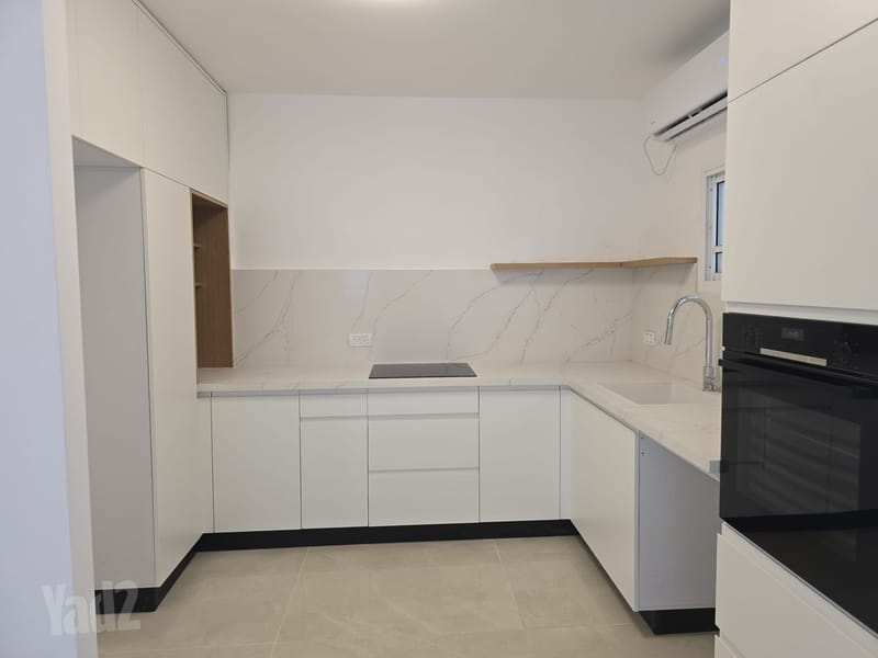 תמונה מיד2 – 4 חדרים • 10,000 ₪, י.ל. פרץ 22, השכונה הוותיקה, גבעת שמואל (1)