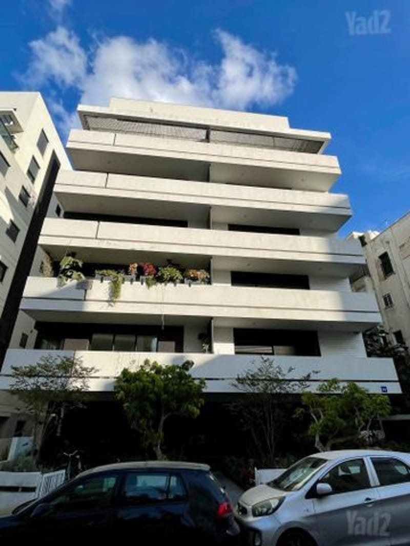 תמונה מיד2 – 4 חדרים • 6,720,000 ₪, משה שרת 36, הצפון החדש - סביבת כיכר המדינה, תל אביב (1)