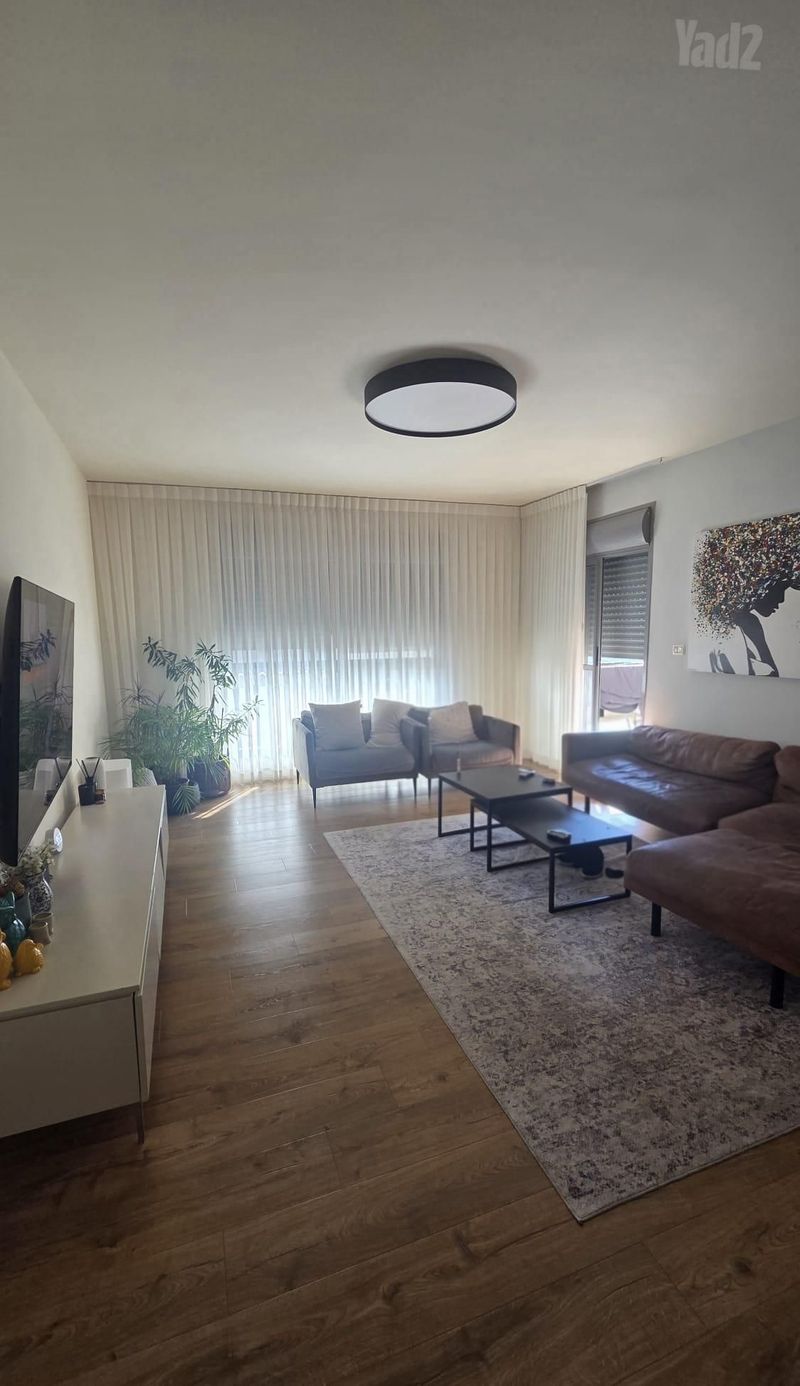 Photo from Yad2 – 5 Rooms • ₪9,000, דרך דגניה 61, Kiryat HaSharon, Netanya (1)